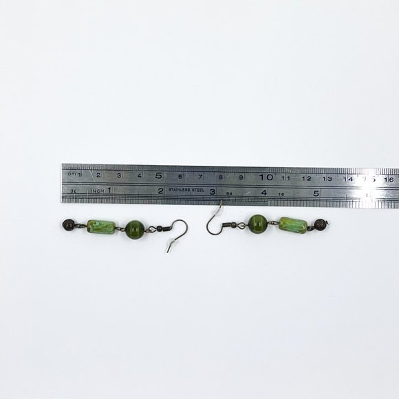 New / Hand Crafted - Green Cats Eye Glass Beaded Brass Tone Drop Earrings - Picture 4 of 6